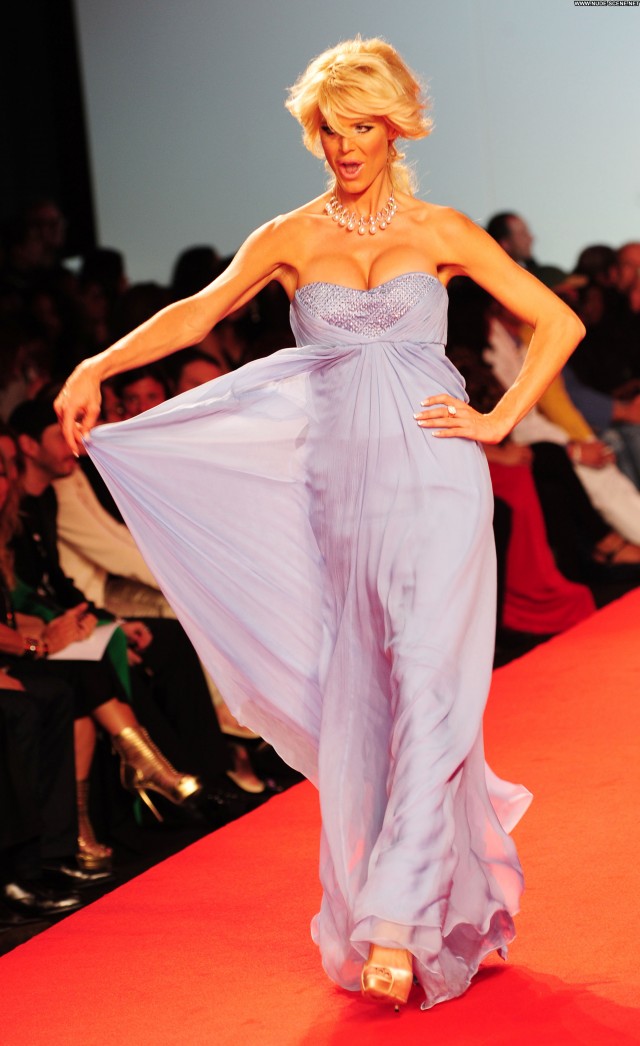 Victoria Silvstedt Cannes Film Festival Celebrity Beautiful Fashion