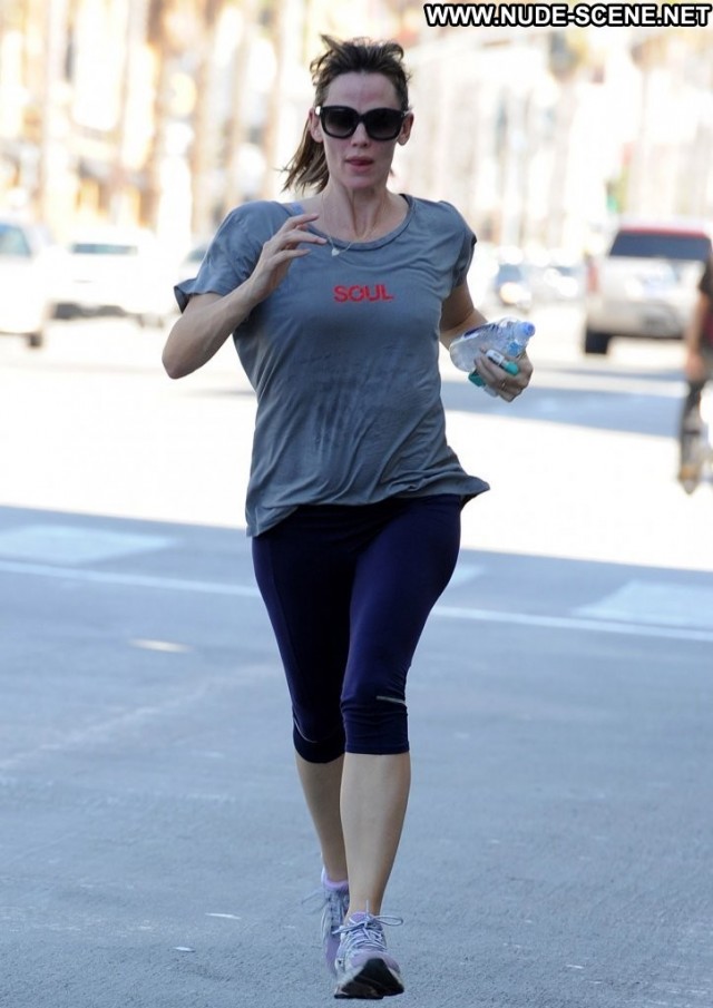 Jennifer Garner Jogging Celebrity Beautiful High Resolution Posing