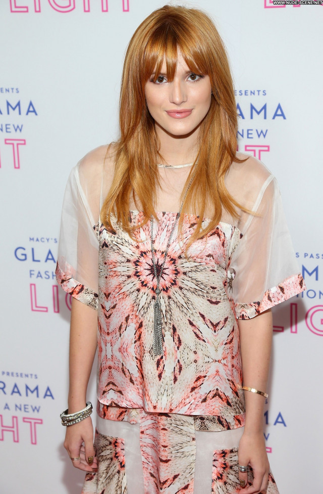 Bella Thorne Los Angeles Fashion Celebrity Posing Hot High Resolution