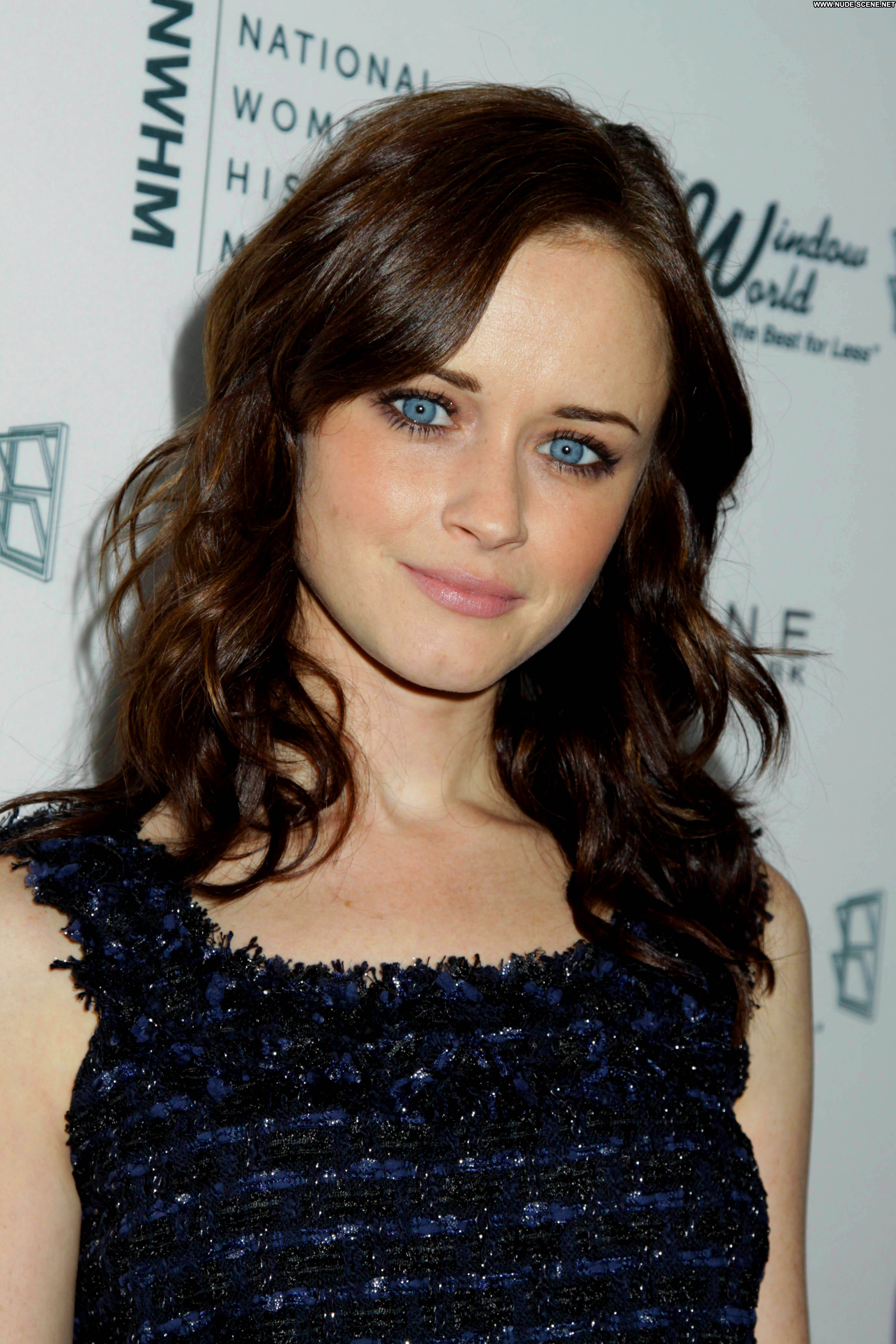 Alexis Bledel Awards Babe Posing Hot Celebrity Beautiful High Resolution