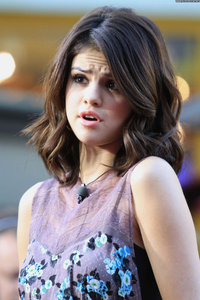 Selena Gomez The Grove High Resolution Celebrity Beautiful Posing Hot