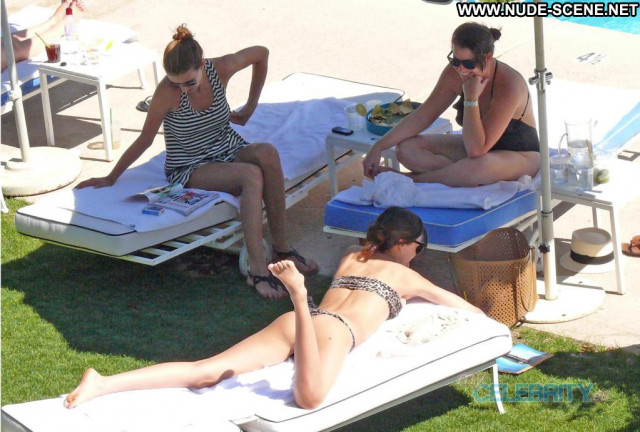 Miranda Kerr No Source Beautiful Posing Hot Bikini Hawaii Swimsuit