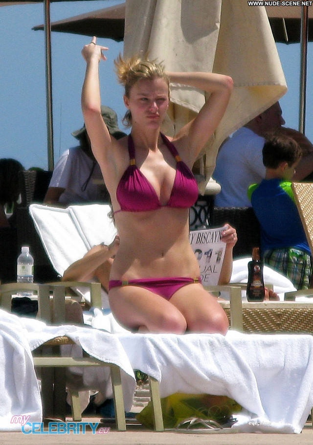 Brooklyn Decker No Source  Babe Posing Hot Usa Bikini Celebrity