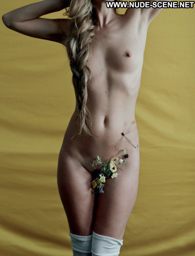 Kate Moss Love Magazine Magazine Nude Babe Celebrity Posing Hot