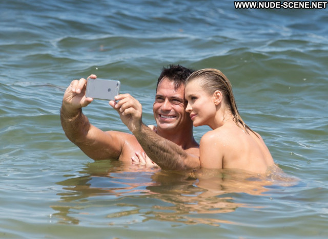 Joanna Krupa The Beach Topless Beautiful Usa Posing Hot Babe
